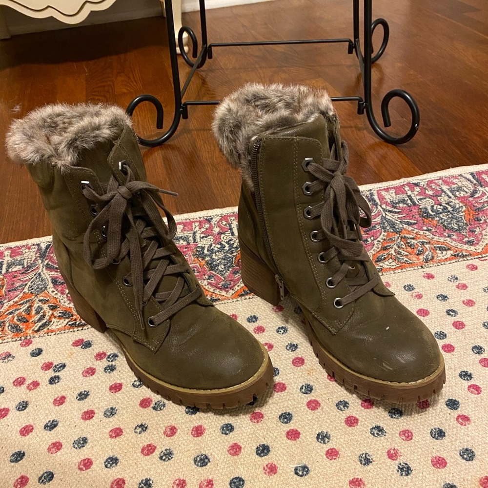 Steve Madden army green booties. Size 7